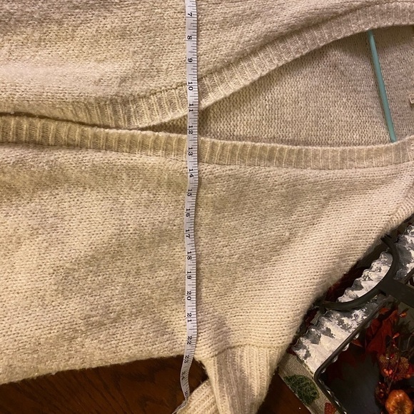 COMFY XS soft fringed cardigan made by Moth - Picture 5 of 9